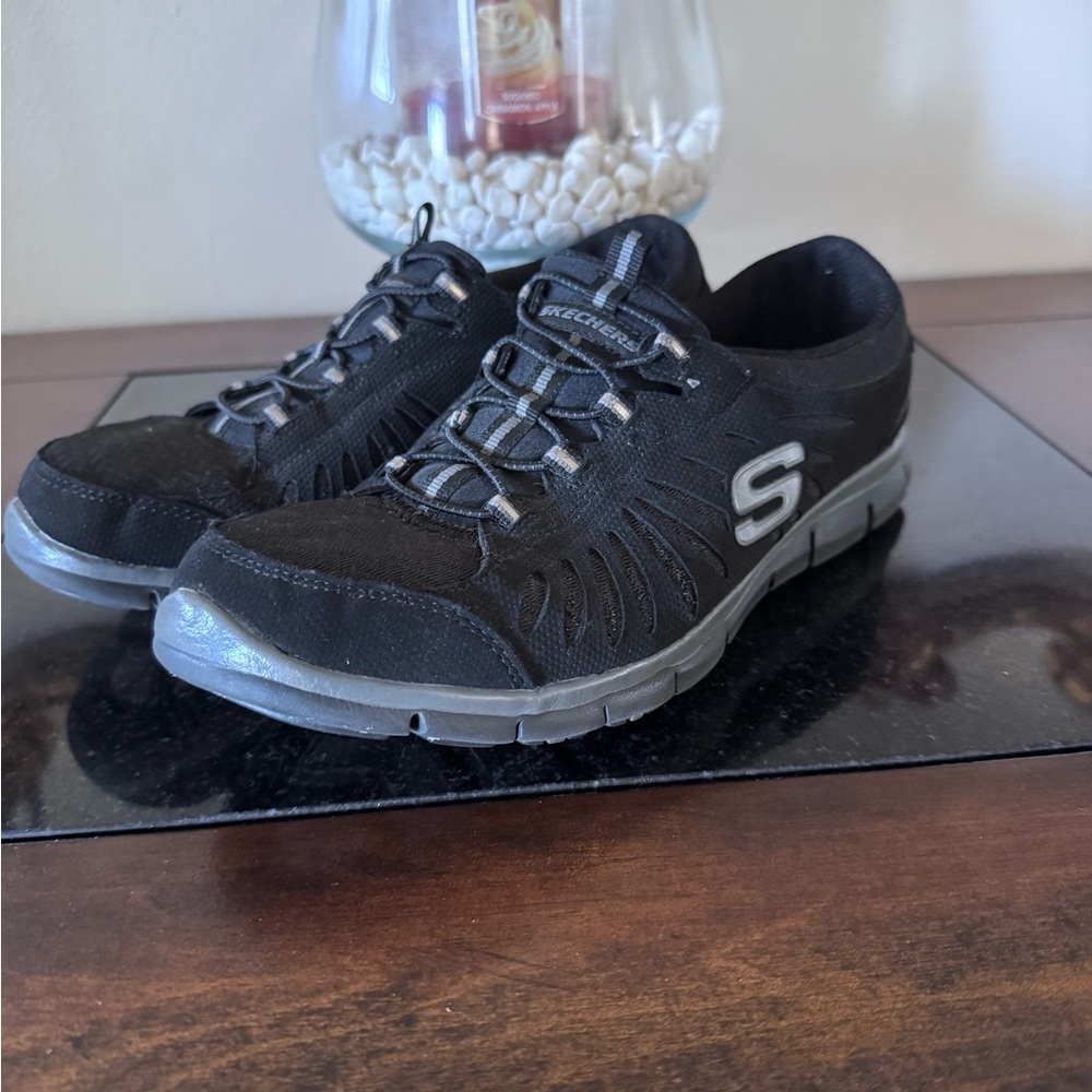 Skechers Flex Womens Size 9.5 in Motion Slip-on SNEAKERS SN22169 Black